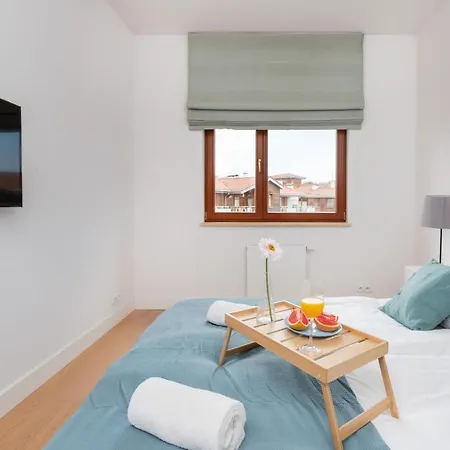Neptun Park Spacious 3-bedroom By Renters * 格但斯克