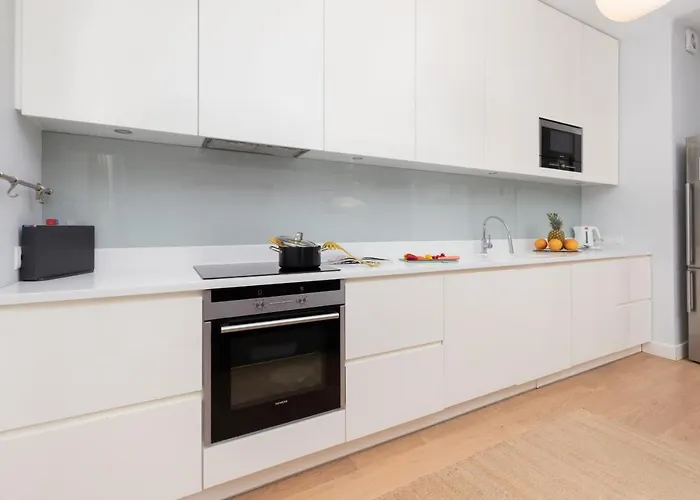 Apartman Neptun Park Spacious 3-bedroom By Renters