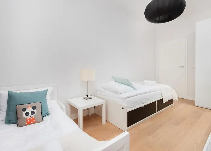 Neptun Park Spacious 3-bedroom By Renters