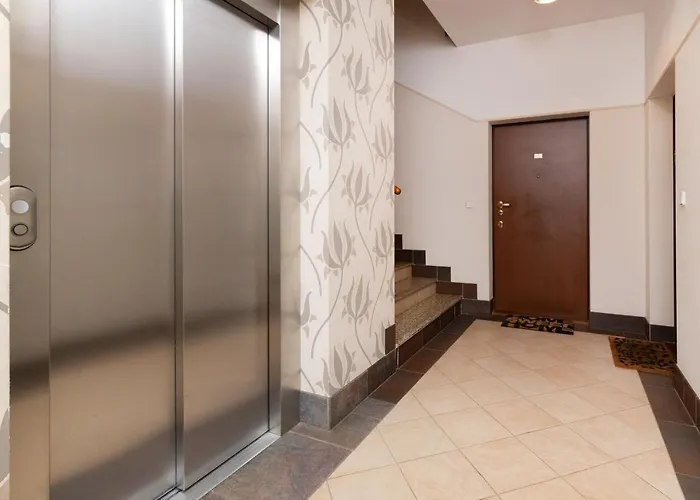 Apartman Neptun Park Spacious 3-bedroom By Renters