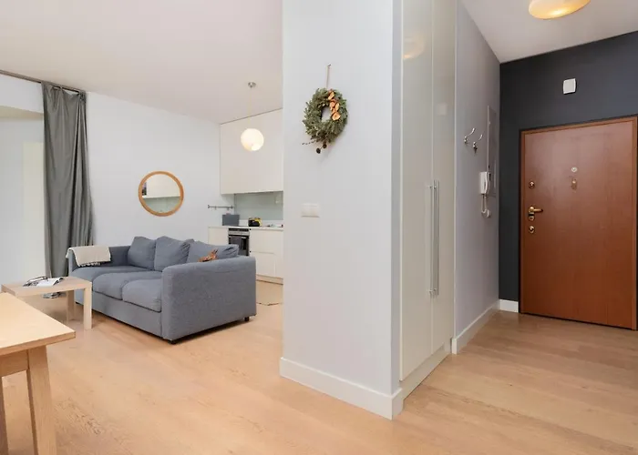 Neptun Park Spacious 3-bedroom By Renters 公寓