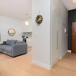 Neptun Park Spacious 3-bedroom By Renters Apartmán