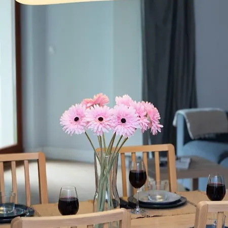 아파트 Neptun Park Spacious 3-bedroom By Renters